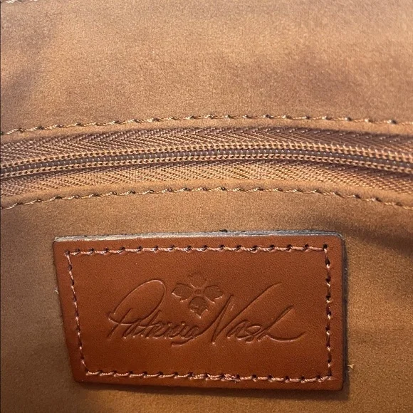 Patricia Nash Leather Wristlet. New with tags - Picture 6 of 7